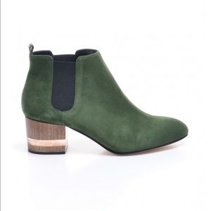 Dear Frances Float Boots, Forest size 6